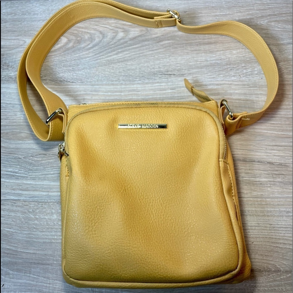Steve Madden Yellow Multi Pocket Crossbody bag